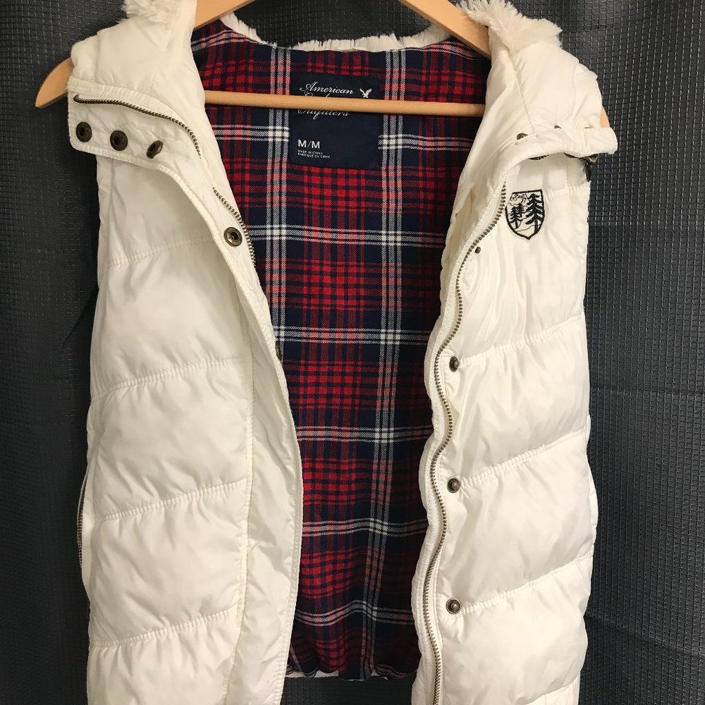 American Eagle Hooded Puffy Vest